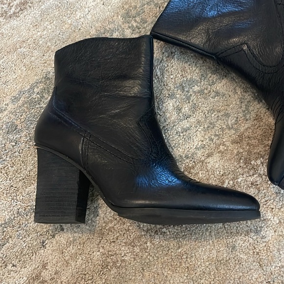 Donald J Pliner Black Velle Western Booties - Picture 6 of 11